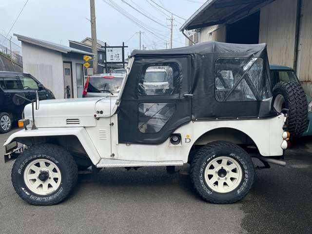Mitsubishi Jeep 6