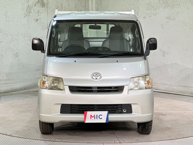 Toyota Light Ace Truck 3
