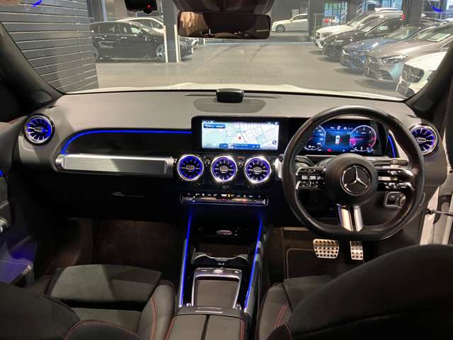 Mercedes-Benz GLB 11