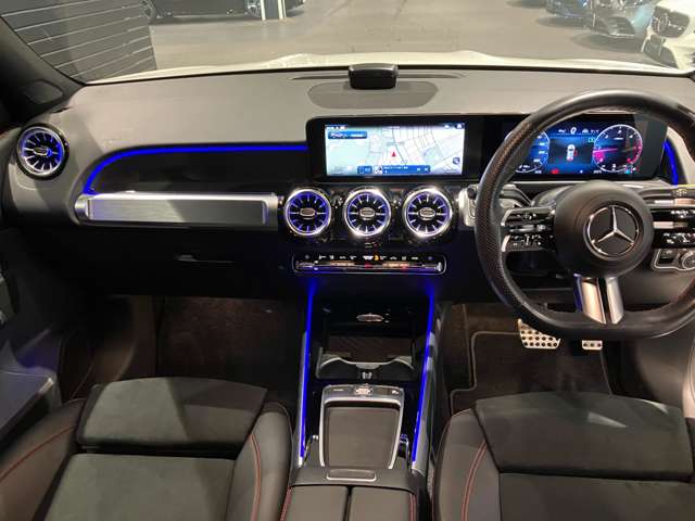 Mercedes-Benz GLB 6