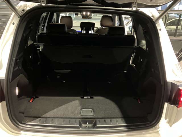 Mercedes-Benz GLB 8