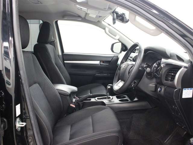 Toyota Hilux 8