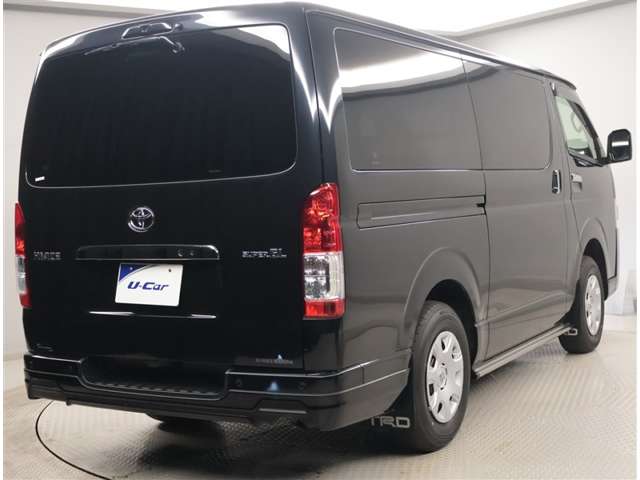Toyota Hiace Van 3