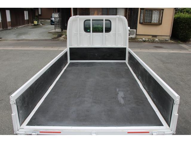 Isuzu Elf 12