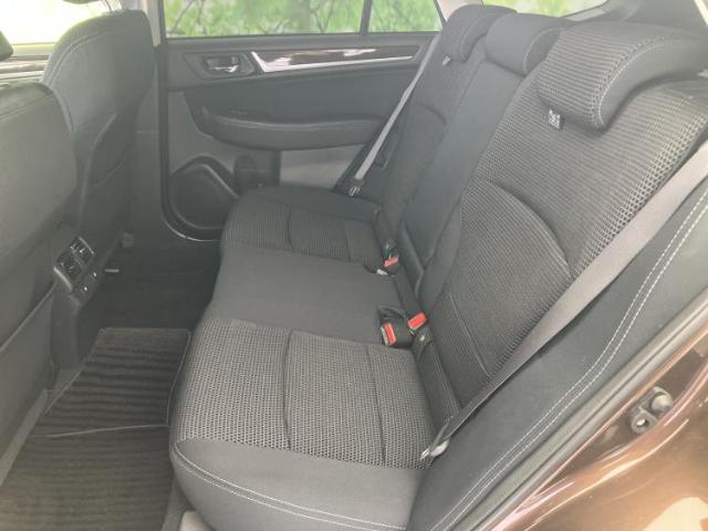 Subaru Legacy Outback 9