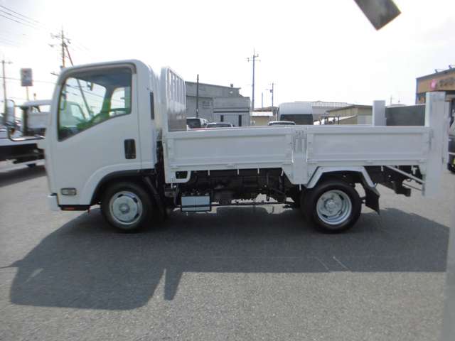 Isuzu Elf 7