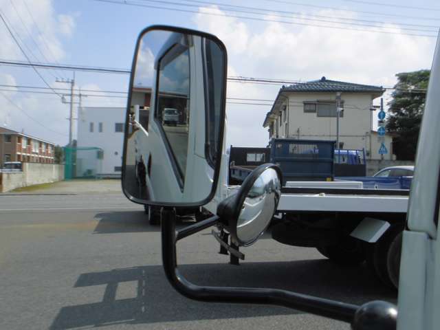 Isuzu Elf 9