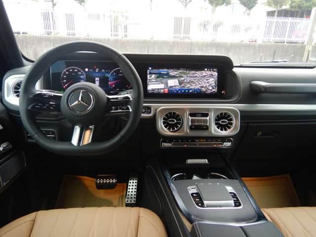 Mercedes-Benz G-Class 9