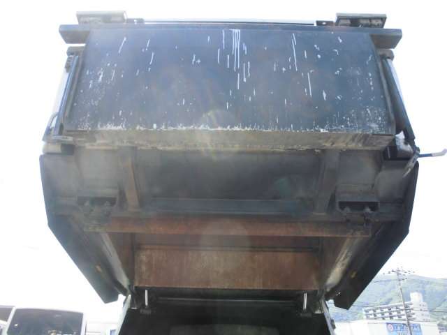 Isuzu Elf 11