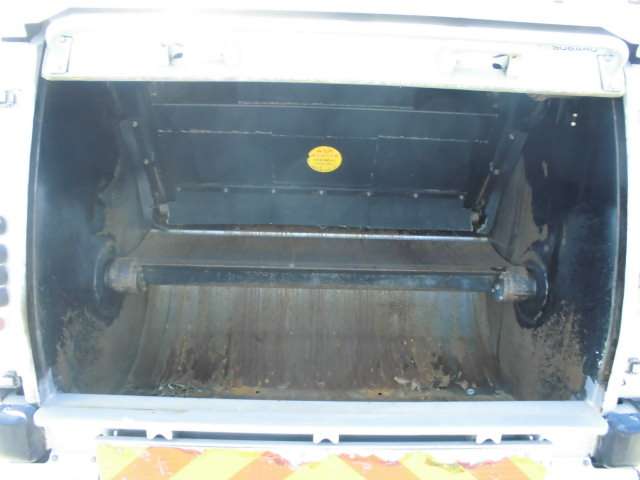 Isuzu Elf 6