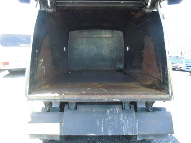 Isuzu Elf 9