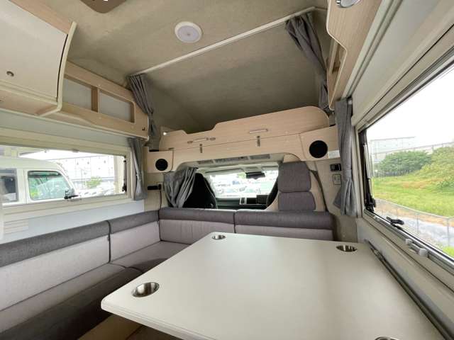 Toyota Hiace Van 3