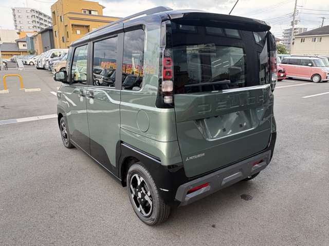 Mitsubishi Delica Mini 10