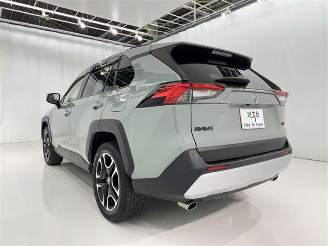 Toyota RAV4 6