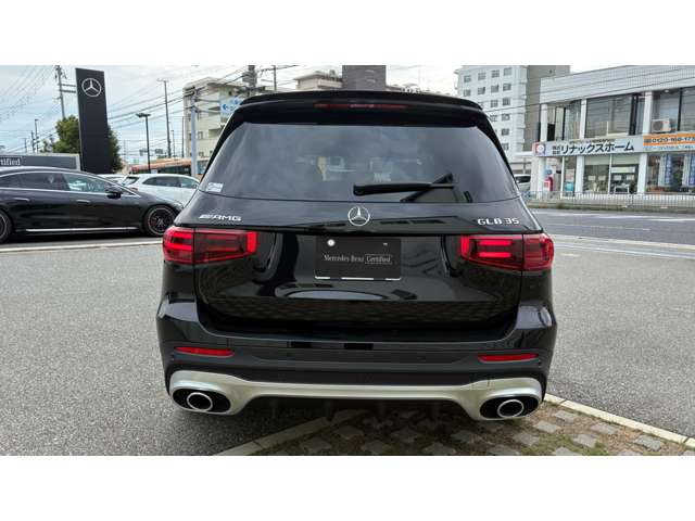 Mercedes-Benz GLB 5
