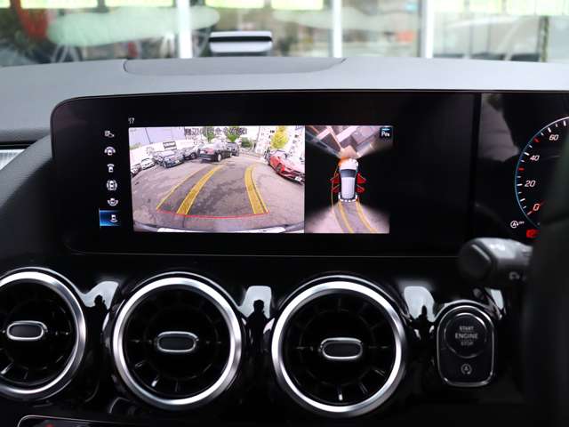 Mercedes-Benz GLA-Class 11