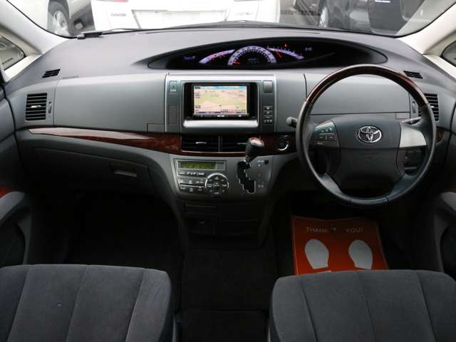 Toyota Estima 5