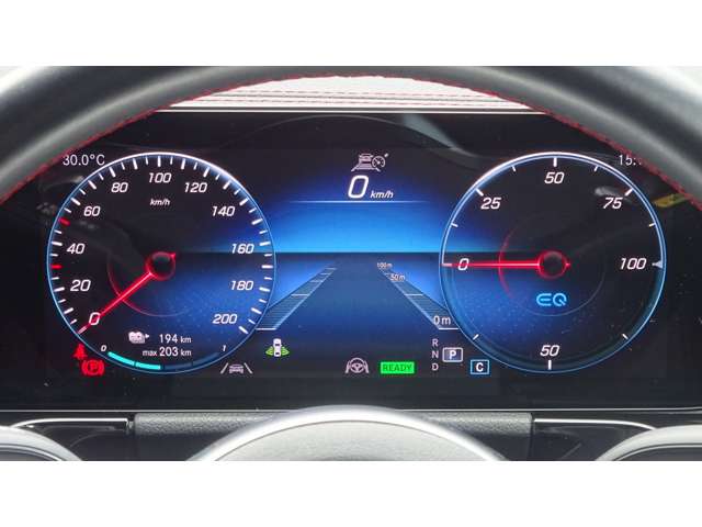 Mercedes-Benz EQA 12