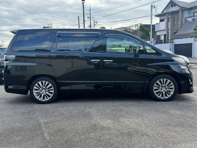 Toyota Vellfire 10