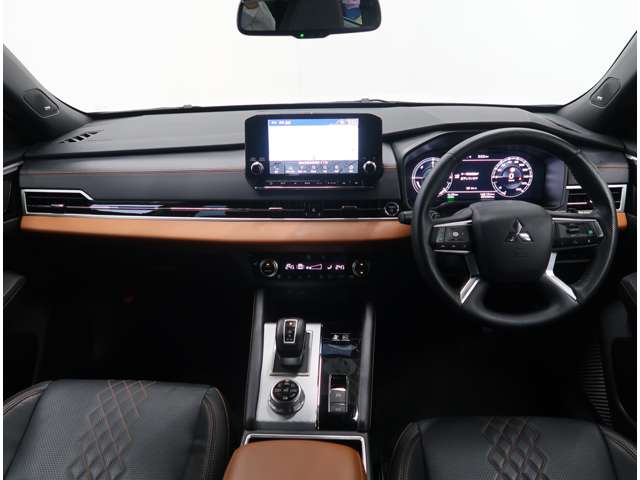 Mitsubishi Outlander 2