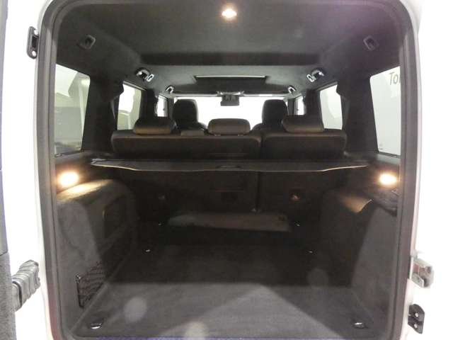 Mercedes-Benz G-Class 9