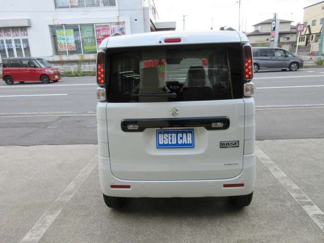 Suzuki Spacia Base 7