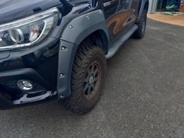 Toyota Hilux 11