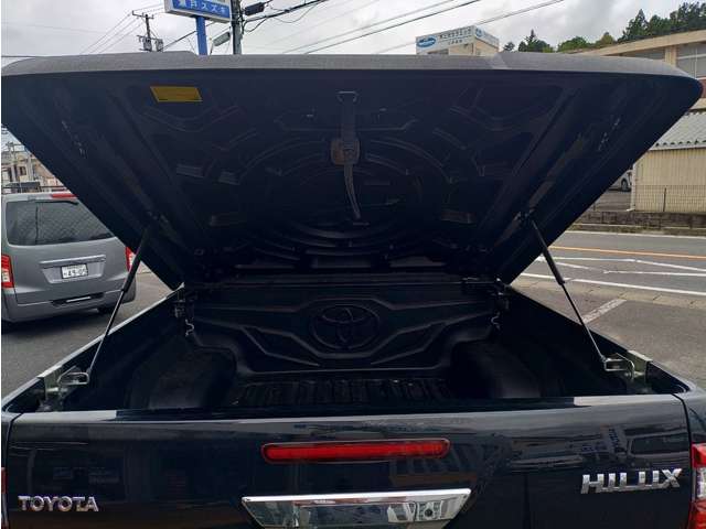Toyota Hilux 7