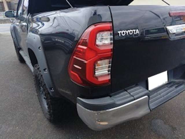 Toyota Hilux 8