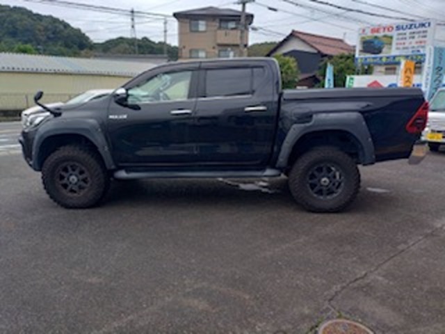 Toyota Hilux 9