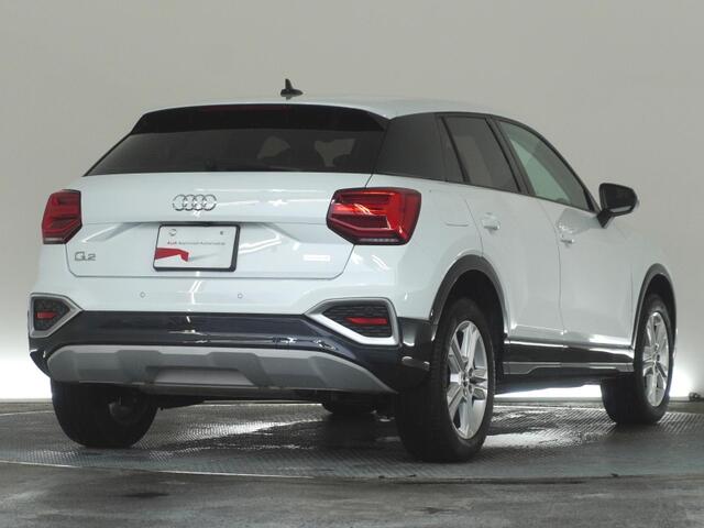 Audi Q2 10