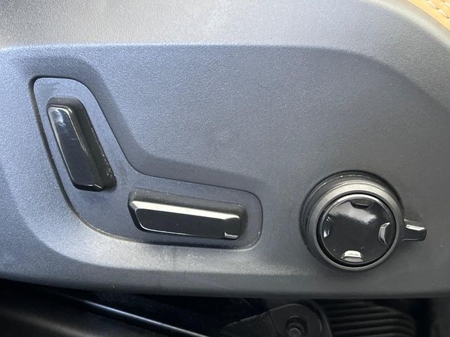 Volvo XC60 9