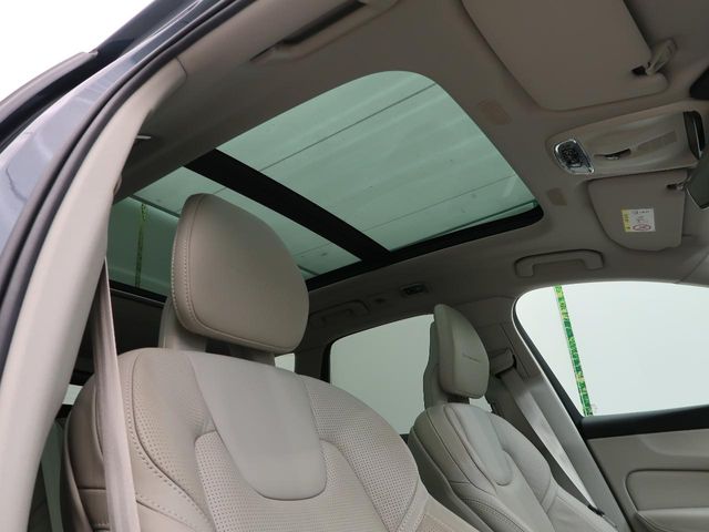 Volvo XC60 6