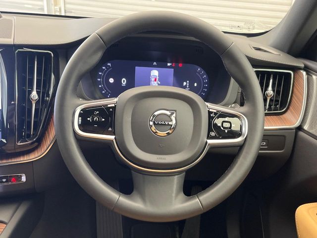 Volvo XC60 11