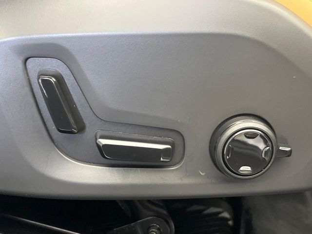 Volvo XC60 9