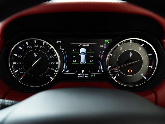 Maserati Levante 11