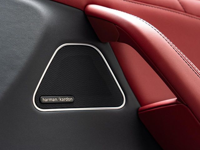 Maserati Levante 8