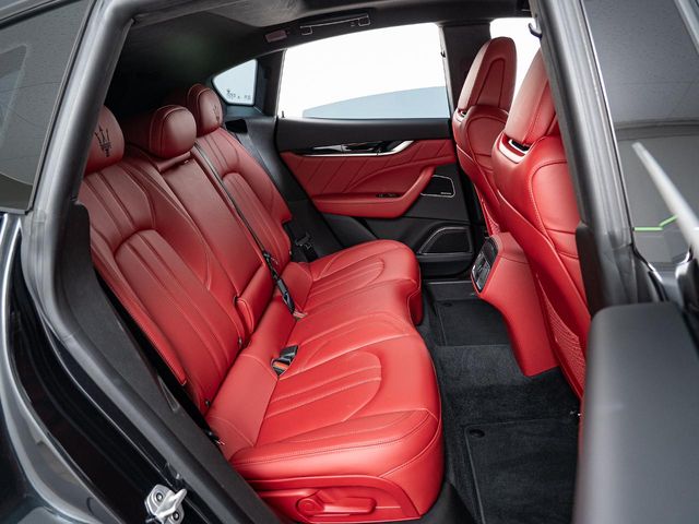 Maserati Levante 10