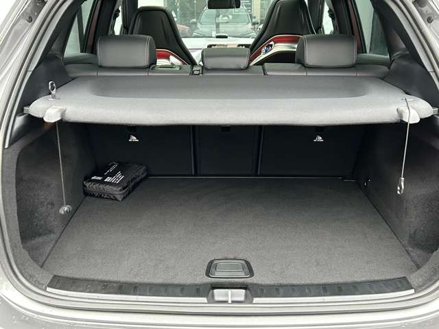 Mercedes-Benz GLA-Class 12