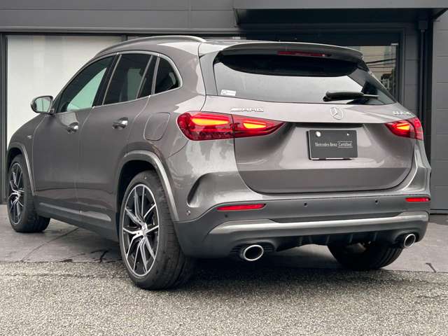 Mercedes-Benz GLA-Class 4