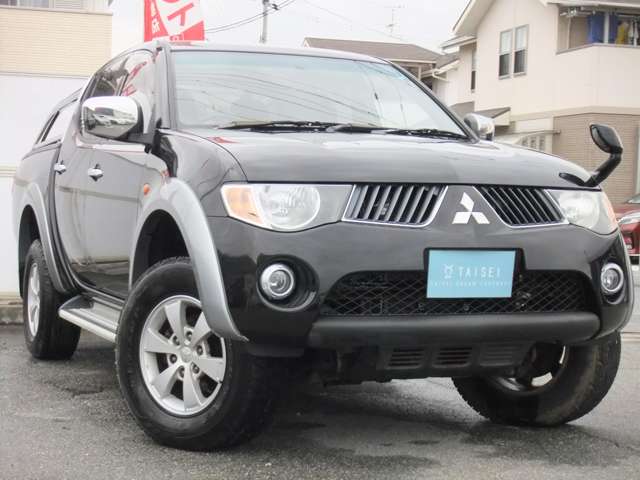 Mitsubishi Triton 4