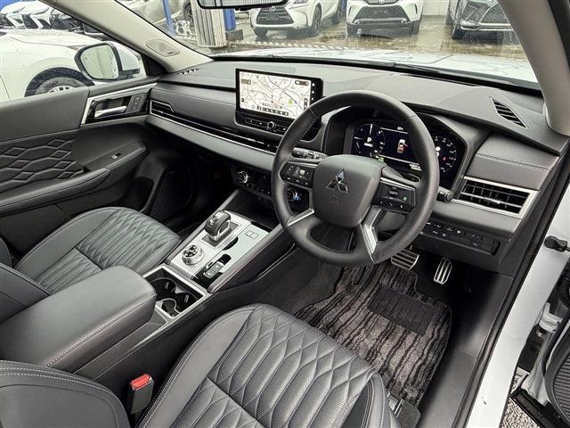 Mitsubishi Outlander 11