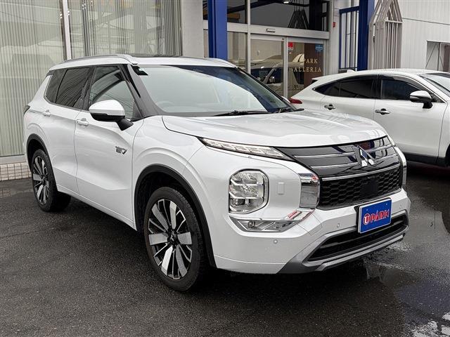 Mitsubishi Outlander 4