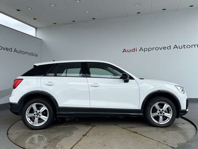 Audi Q2 6