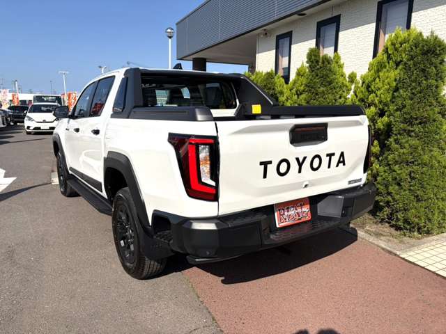 Toyota Hilux 8