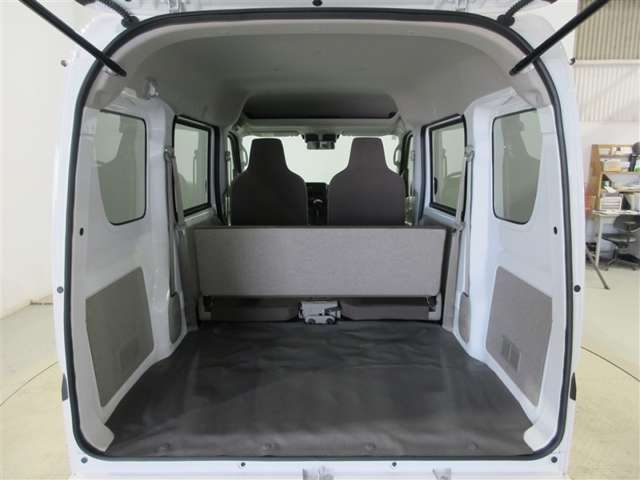 Suzuki Every 8
