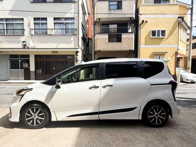 Toyota Sienta 6
