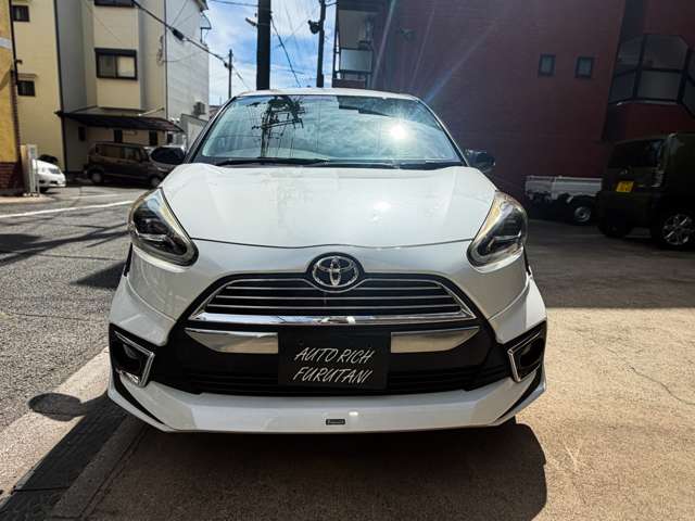 Toyota Sienta 8