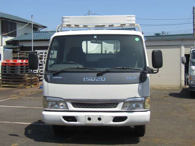 Isuzu Elf 4