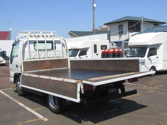 Isuzu Elf 10